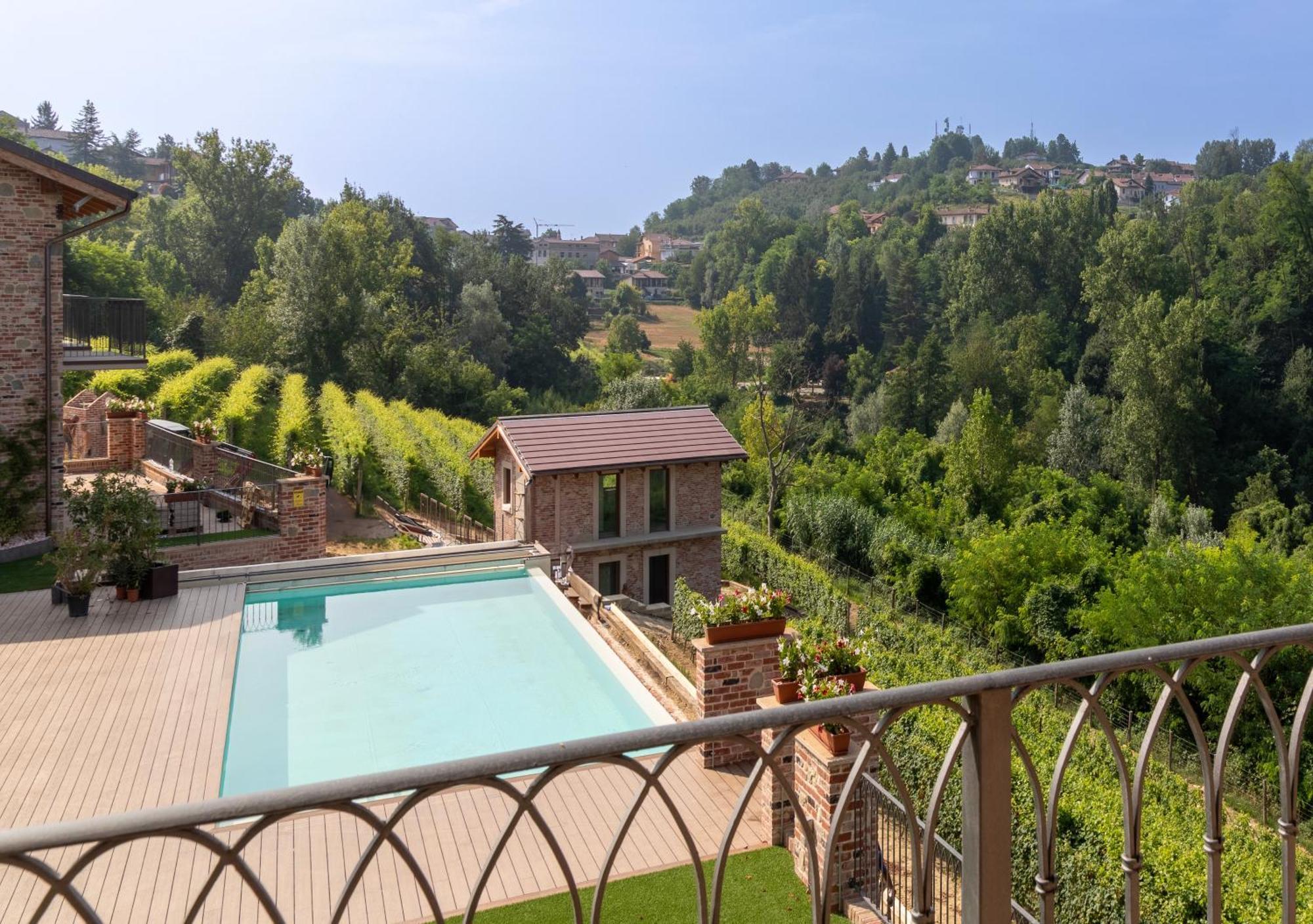 I Quattro Pozzi Guest House La Morra Exterior photo
